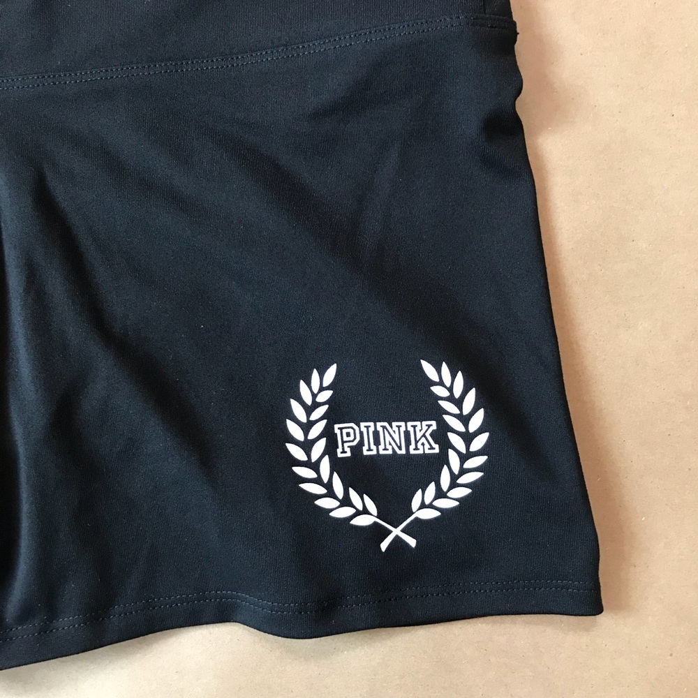VS PINK Ultimate Shortie, Classic Logo - Picture 2 of 5